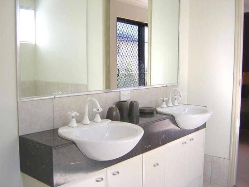 4 Madagascar Court, Parrearra QLD 4575