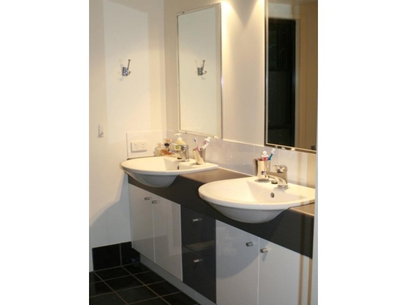 29 Palm Drive, Mooloolaba QLD 4557