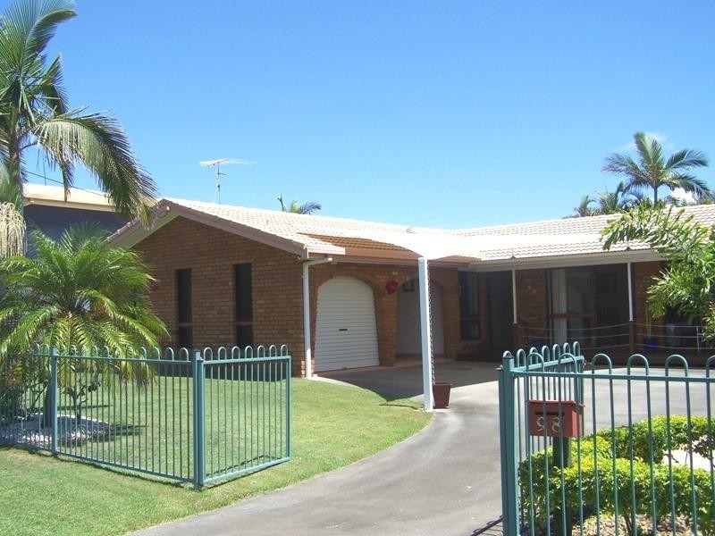 98 Oceanic Drive, Warana QLD 4575