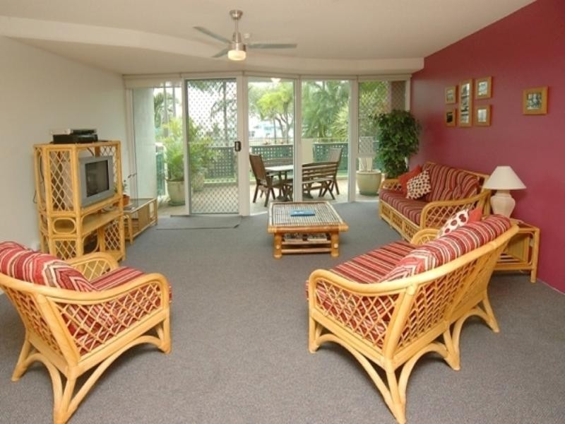 2/42-56 River Esplanade, Mooloolaba QLD 4557