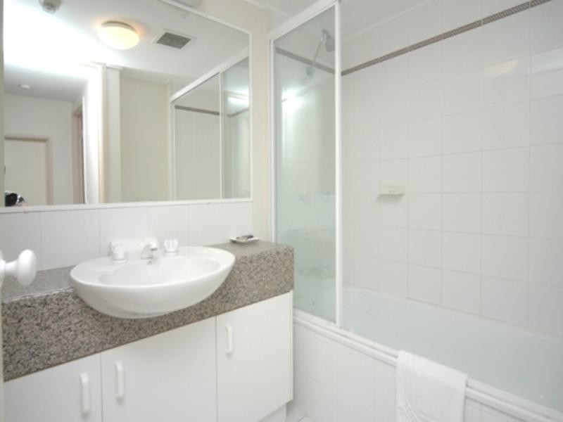 2/42-56 River Esplanade, Mooloolaba QLD 4557
