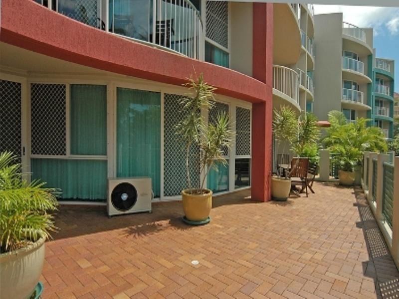 2/42-56 River Esplanade, Mooloolaba QLD 4557