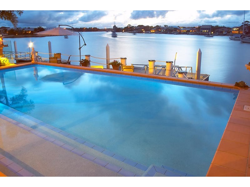 90 Mooloolah Drive, Minyama QLD 4575