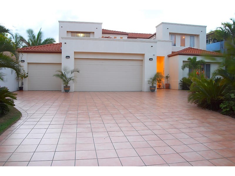 90 Mooloolah Drive, Minyama QLD 4575