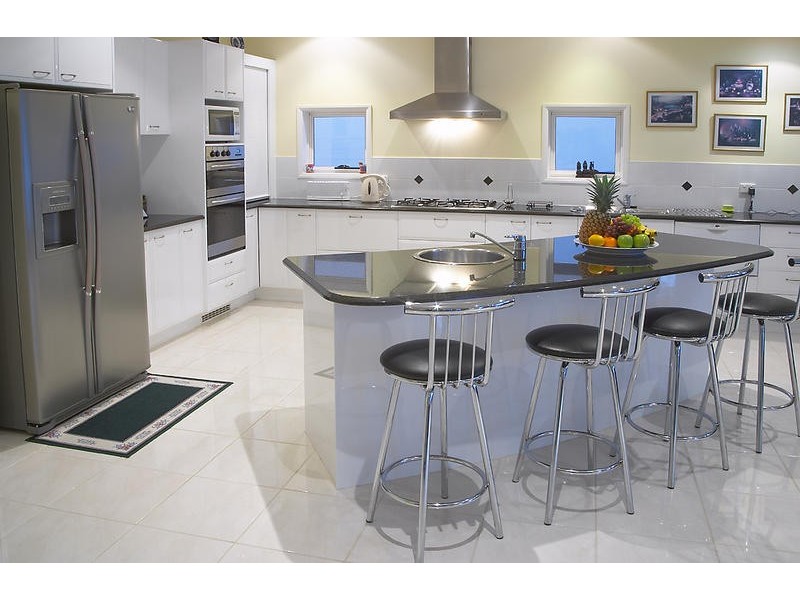 90 Mooloolah Drive, Minyama QLD 4575