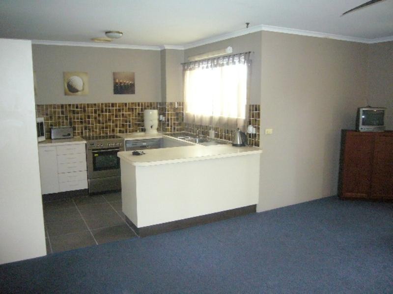 2/36 Goonawarra Drive, Mooloolaba QLD 4557