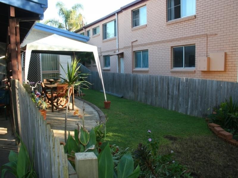 2/79 Iluka Avenue, Buddina QLD 4575