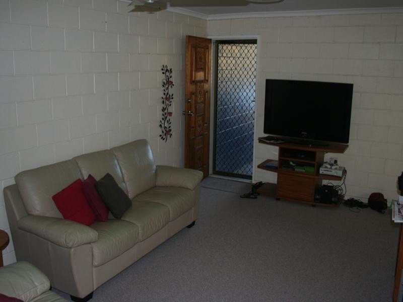 1/79 Iluka Avenue, Buddina QLD 4575