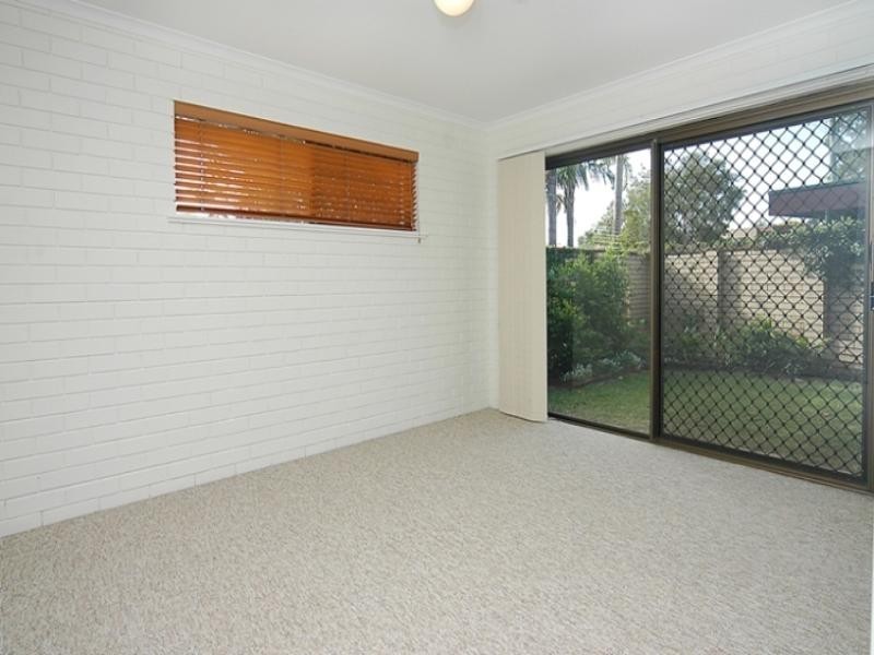 1/8 Goonawarra Drive, Mooloolaba QLD 4557