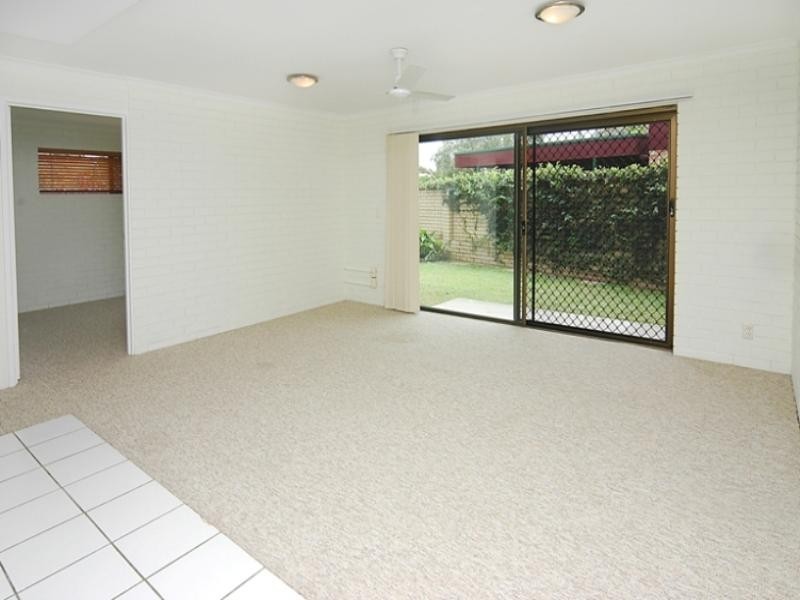 1/8 Goonawarra Drive, Mooloolaba QLD 4557