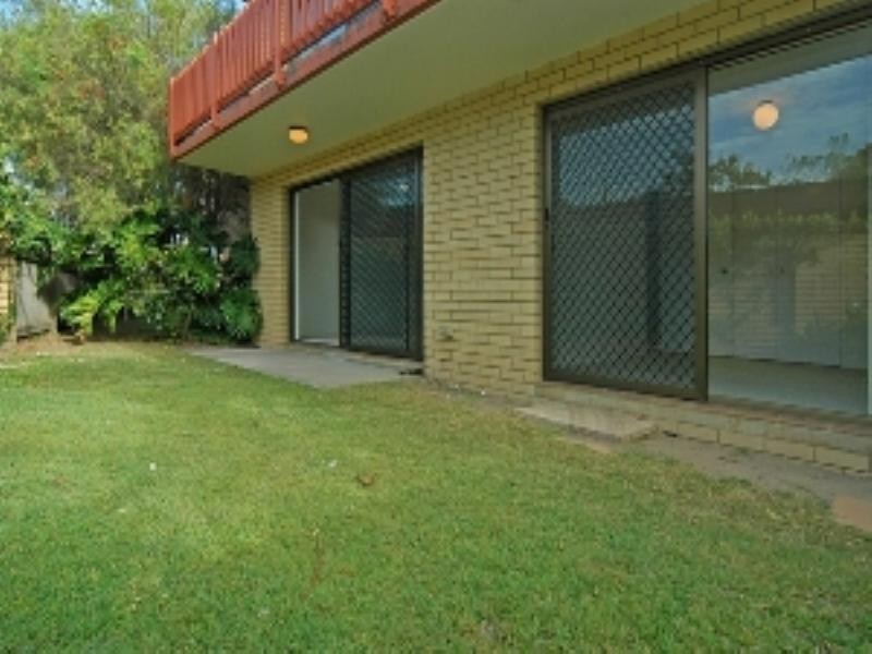 1/8 Goonawarra Drive, Mooloolaba QLD 4557