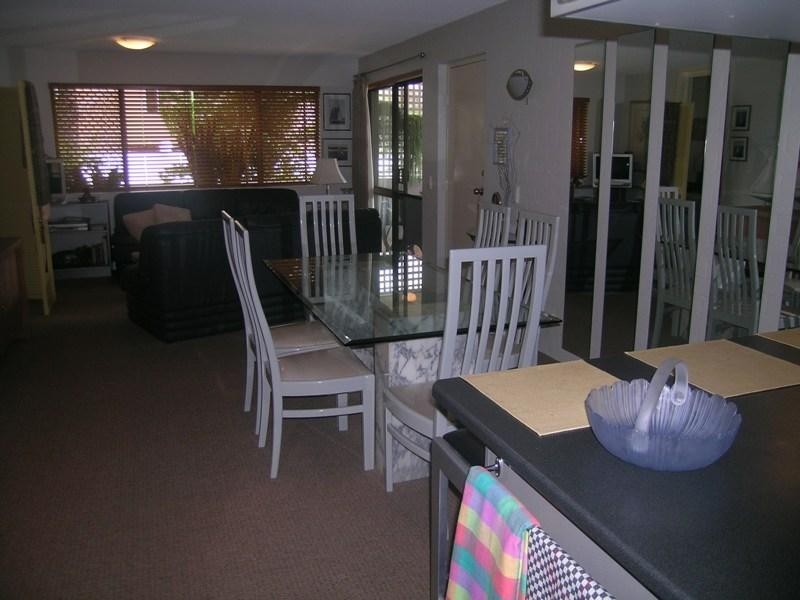 2/11 Alice Street, Alexandra Headland QLD 4572