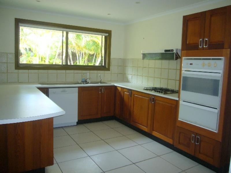 72 Brentwood Avenue, Mooloolaba QLD 4557