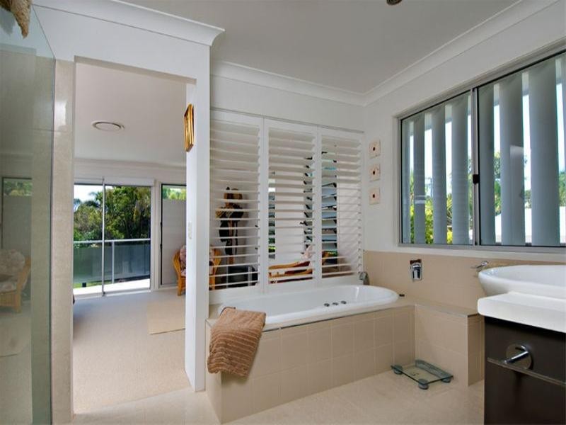 35a Ocean View Avenue, Mooloolaba QLD 4557