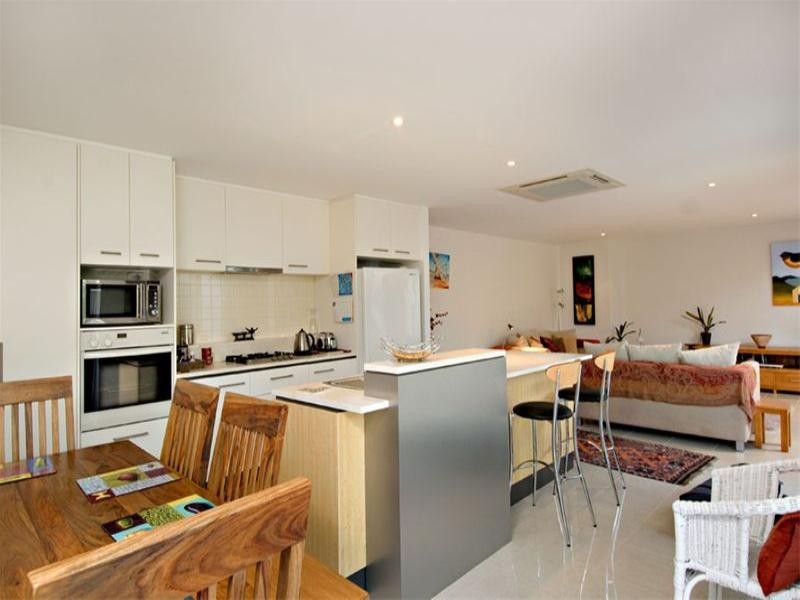 35a Ocean View Avenue, Mooloolaba QLD 4557