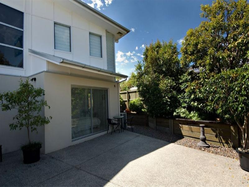 35a Ocean View Avenue, Mooloolaba QLD 4557