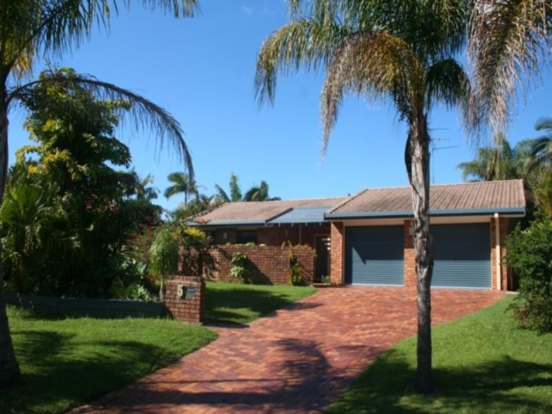 5 Applegin Court, Mooloolaba QLD 4557