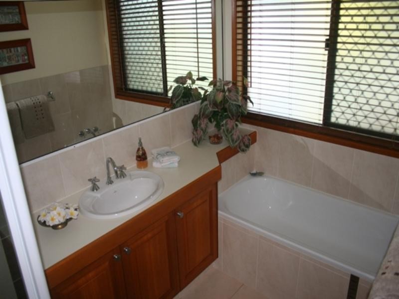 5 Applegin Court, Mooloolaba QLD 4557