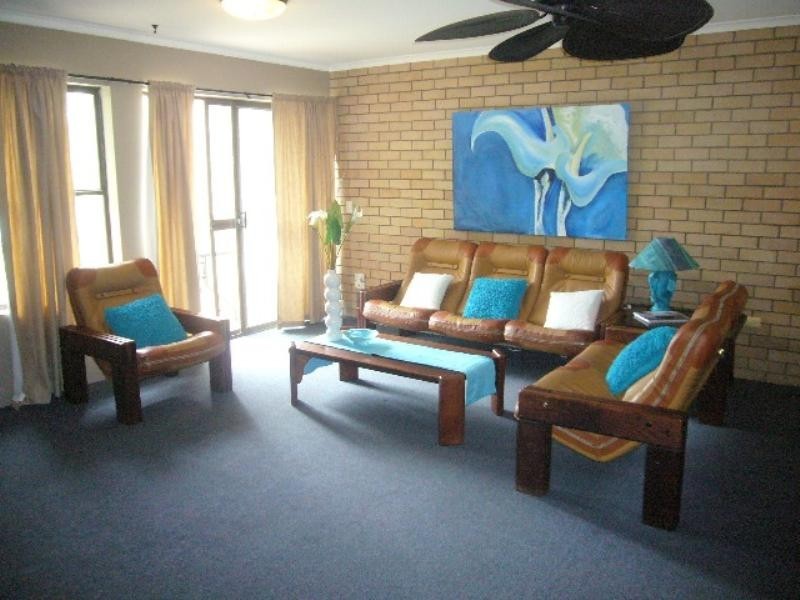 2/36 Goonawarra Drive, Mooloolaba QLD 4557