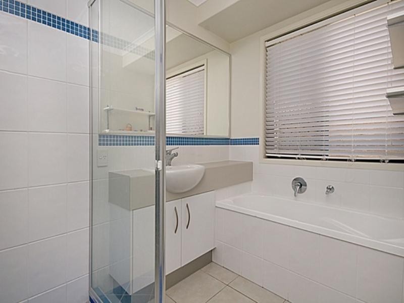 3 Flores Street, Parrearra QLD 4575