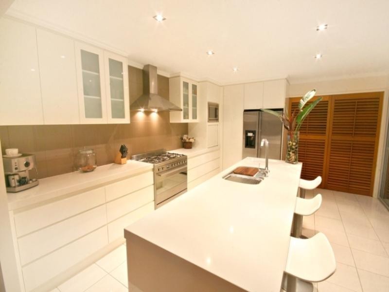 18 Lentara Crescent, Mooloolaba QLD 4557