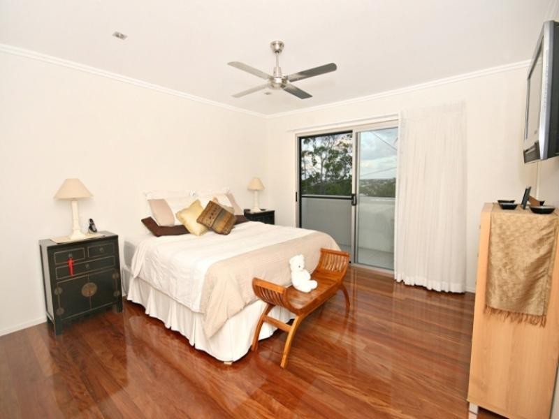 18 Lentara Crescent, Mooloolaba QLD 4557