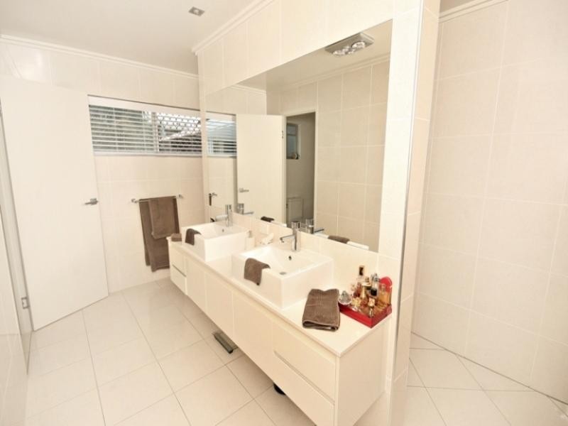 18 Lentara Crescent, Mooloolaba QLD 4557