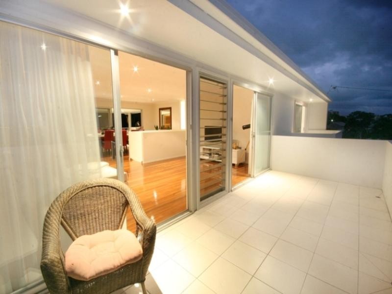 18 Lentara Crescent, Mooloolaba QLD 4557