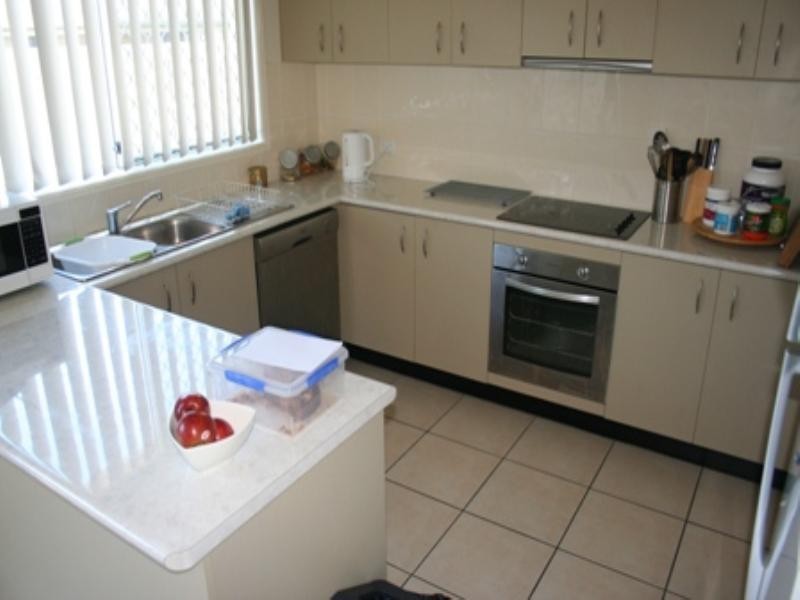 10 Irving Place, Sippy Downs QLD 4556