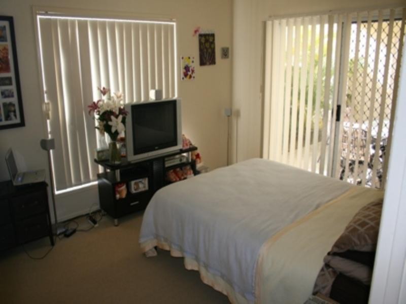 10 Irving Place, Sippy Downs QLD 4556