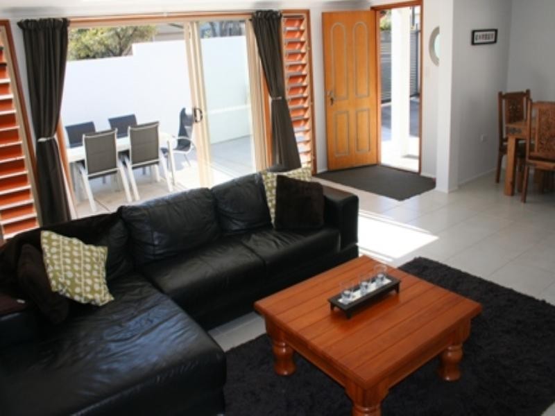 29 Ocean View Avenue, Mooloolaba QLD 4557