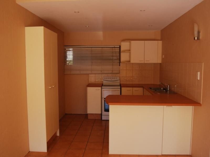 2/37 Buderim Avenue, Mooloolaba QLD 4557