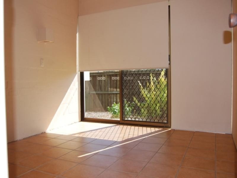 2/37 Buderim Avenue, Mooloolaba QLD 4557