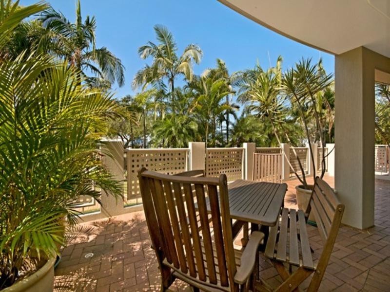 2/42-56 River Esplanade, Mooloolaba QLD 4557