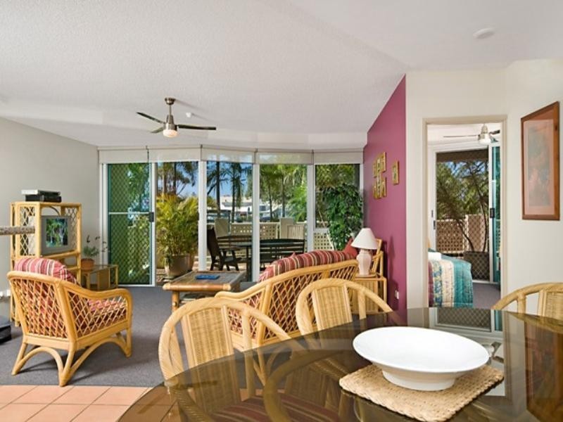 2/42-56 River Esplanade, Mooloolaba QLD 4557