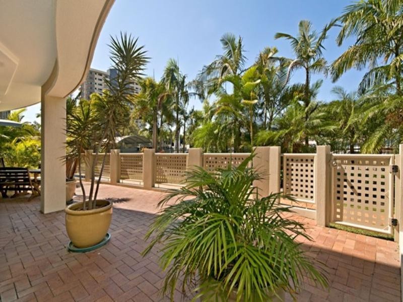 2/42-56 River Esplanade, Mooloolaba QLD 4557