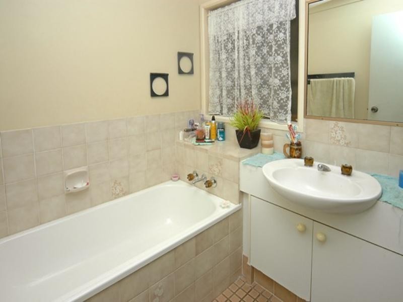 2 Honeysuckle Drive, Bokarina QLD 4575