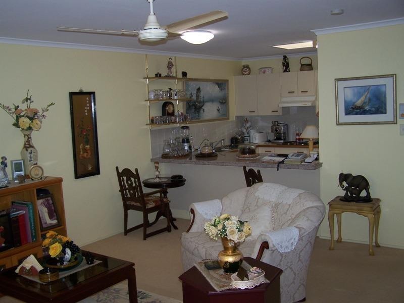 203/4 Melody Court, Warana QLD 4575