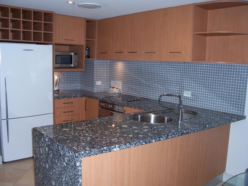 13 Nicklin Way, Minyama QLD 4575