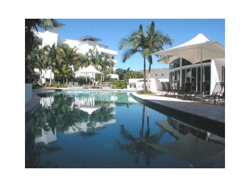 13 Nicklin Way, Minyama QLD 4575