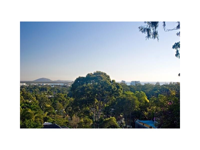 29 Yakola Parade, Alexandra Headland QLD 4572