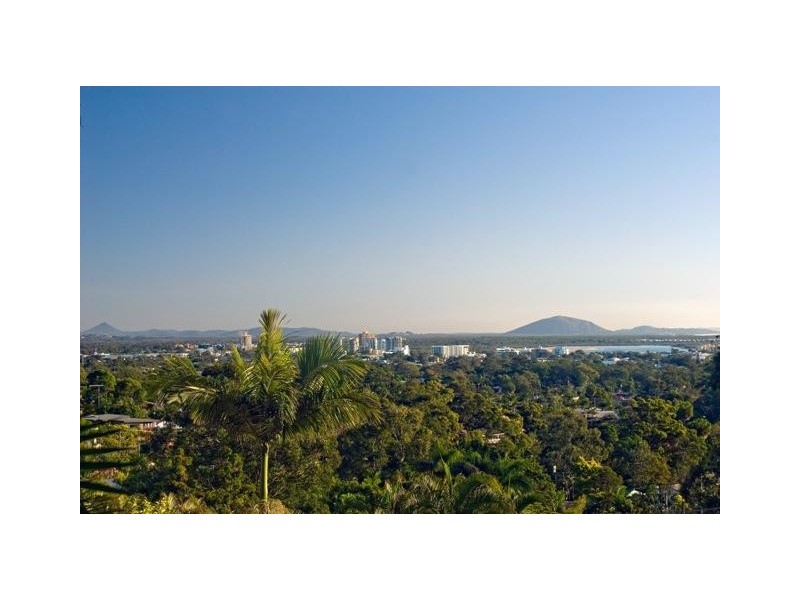 29 Yakola Parade, Alexandra Headland QLD 4572