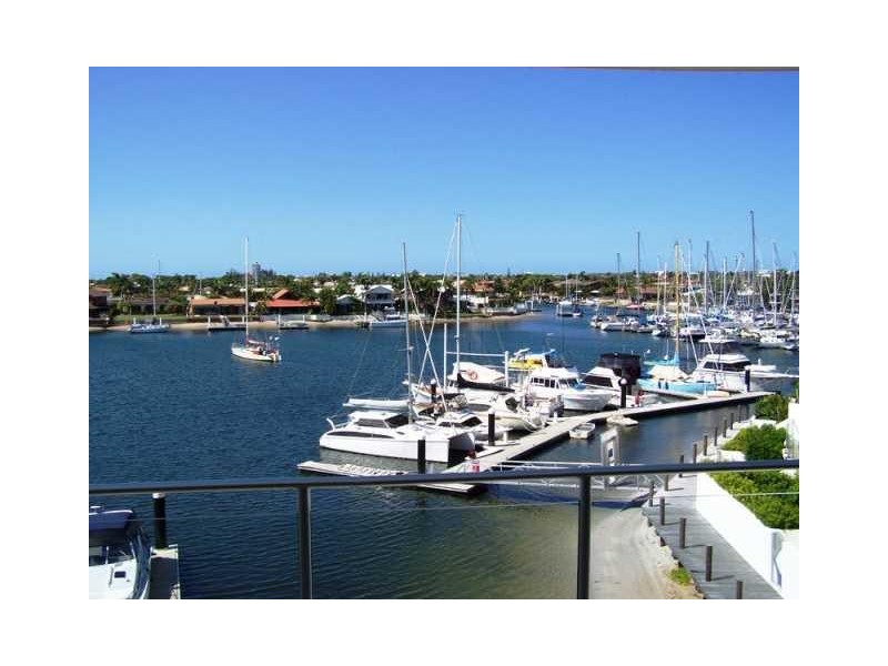 11 Nicklin Way, Minyama QLD 4575