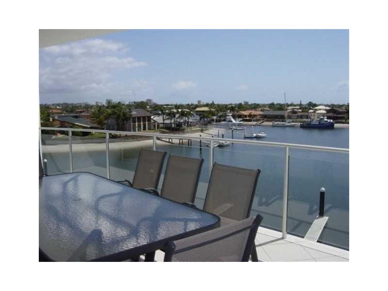 11 Nicklin Way, Minyama QLD 4575