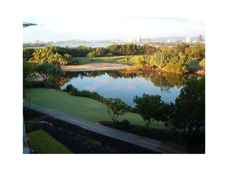 90/80 North Shore Road, Twin Waters QLD 4564