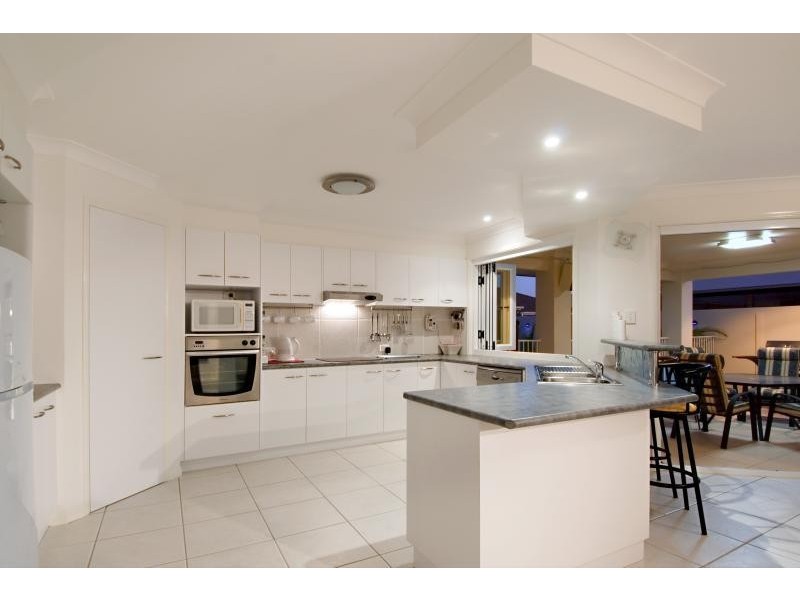 6 Pompano Court, Mountain Creek QLD 4557