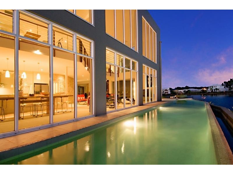 7 Waterfront Court, Twin Waters QLD 4564