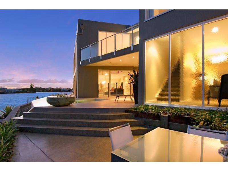 7 Waterfront Court, Twin Waters QLD 4564