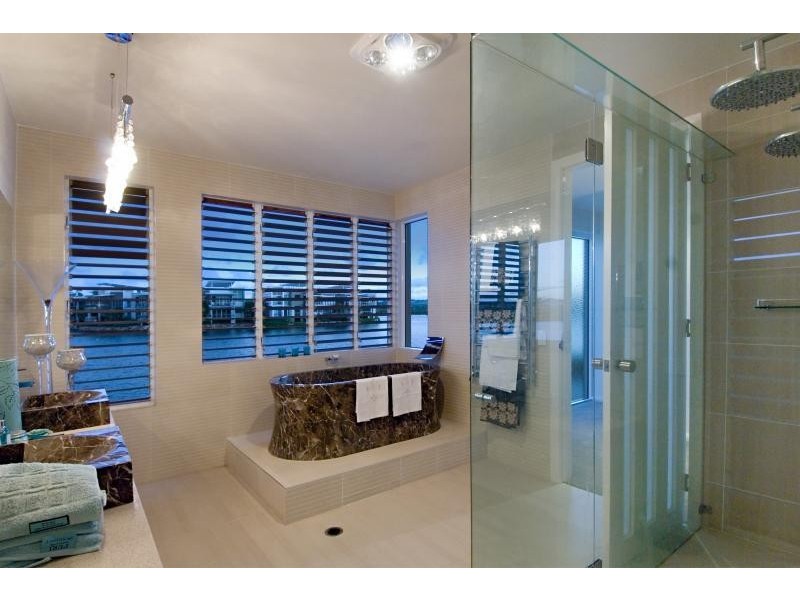 7 Waterfront Court, Twin Waters QLD 4564