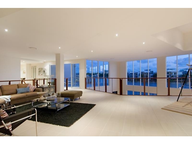 7 Waterfront Court, Twin Waters QLD 4564
